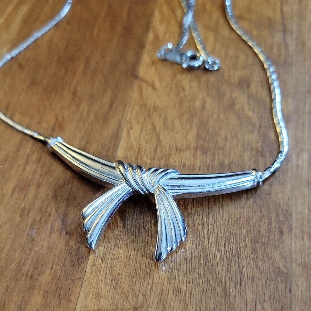 Source Unknown Silver Knot Necklace - image 3